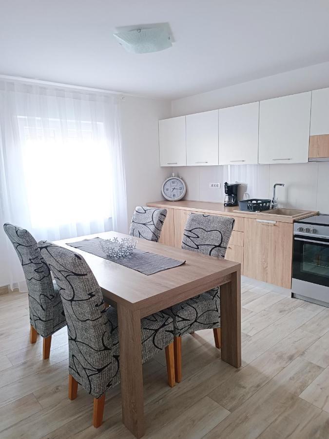 Apartmani Biba Novi Vinodolski Exterior foto